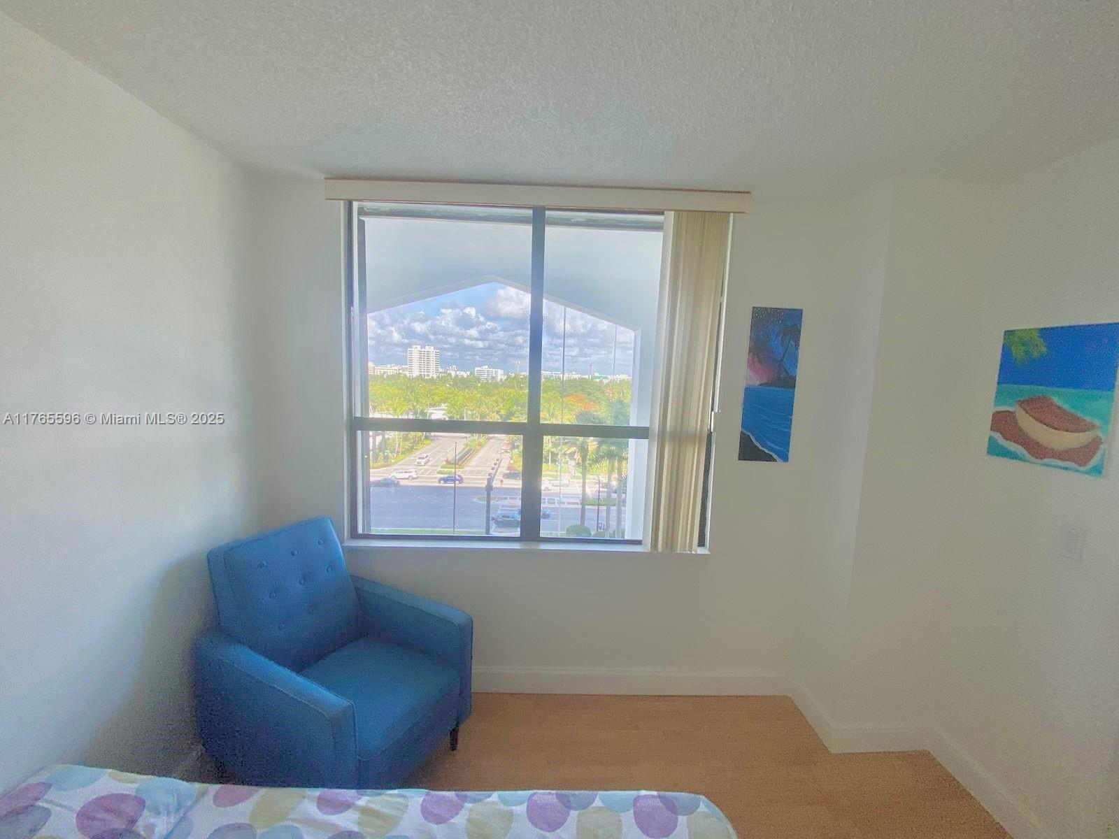 9801 Collins Ave 8m Property Photo 13