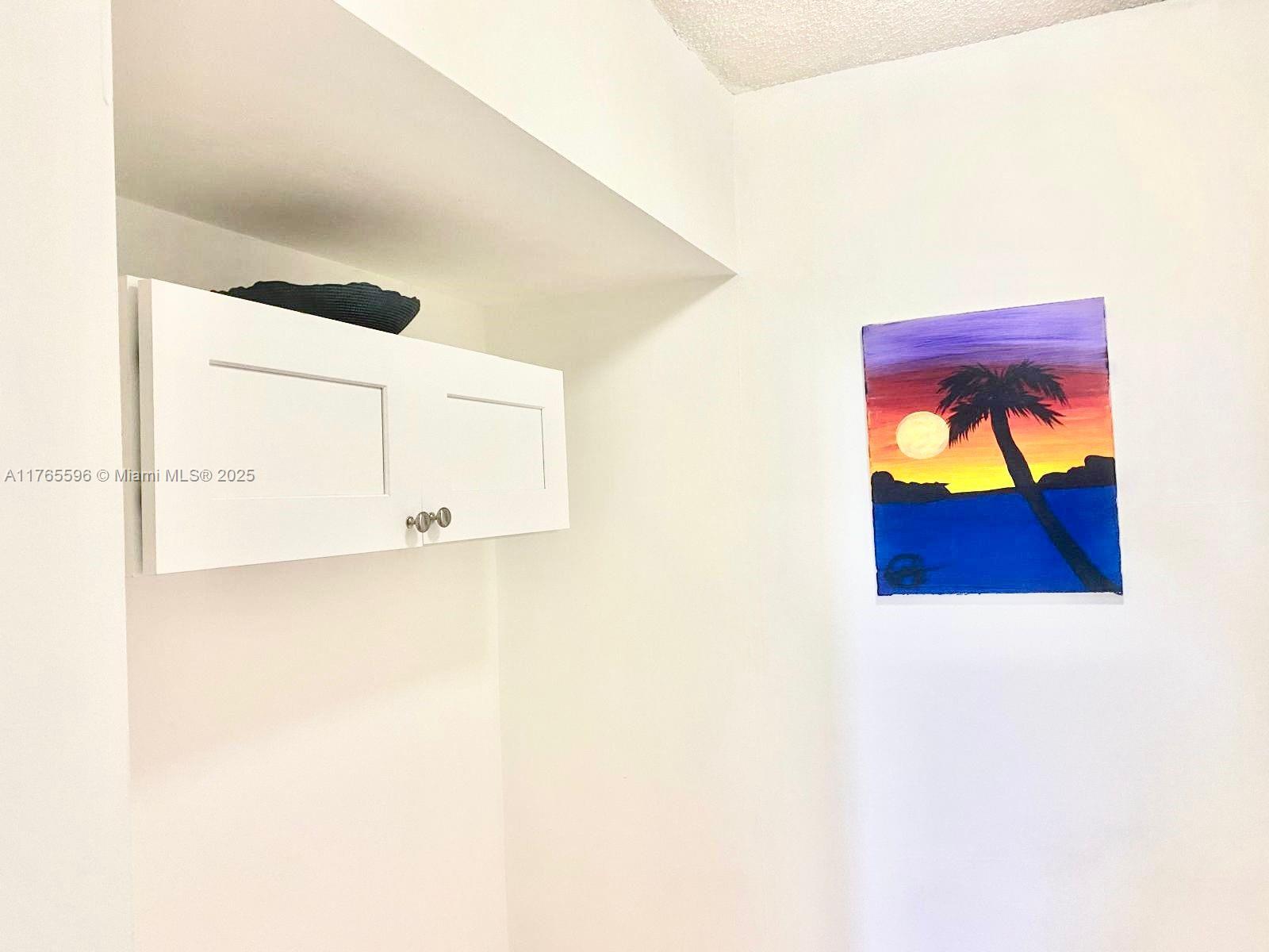 9801 Collins Ave 8m Property Photo 18
