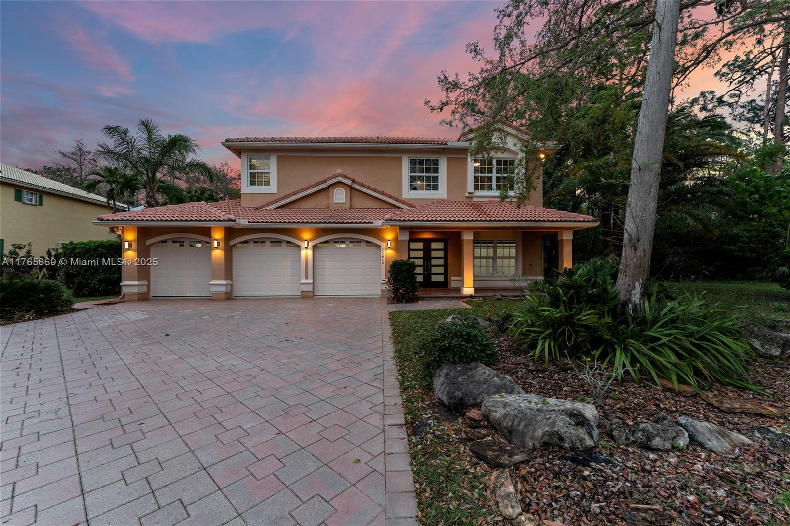 15643 Cypress Park Dr Property Photo 1