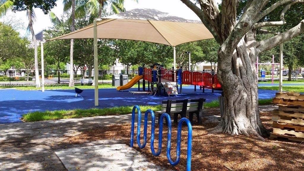 2201 Ne 66th St 1301 Property Photo 19