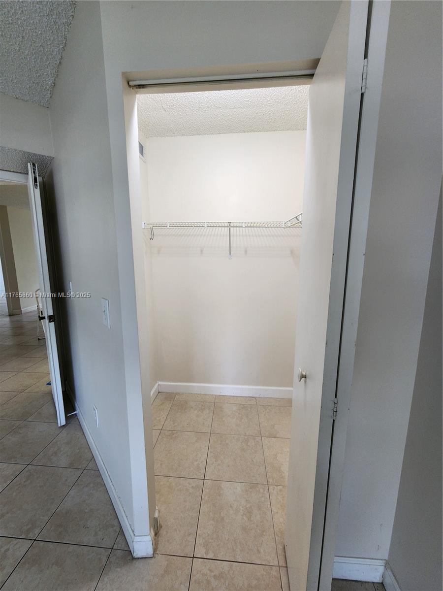 2637 Se 21st Ct 105-c Property Photo 9