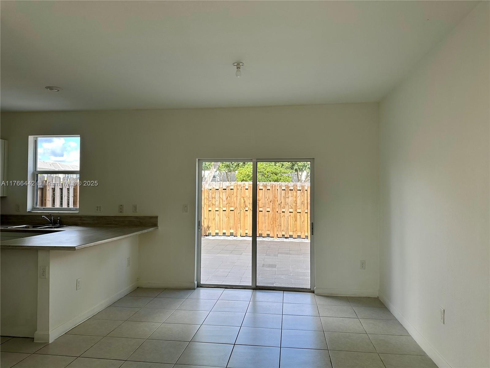 2737 Se 17th St Property Photo 17