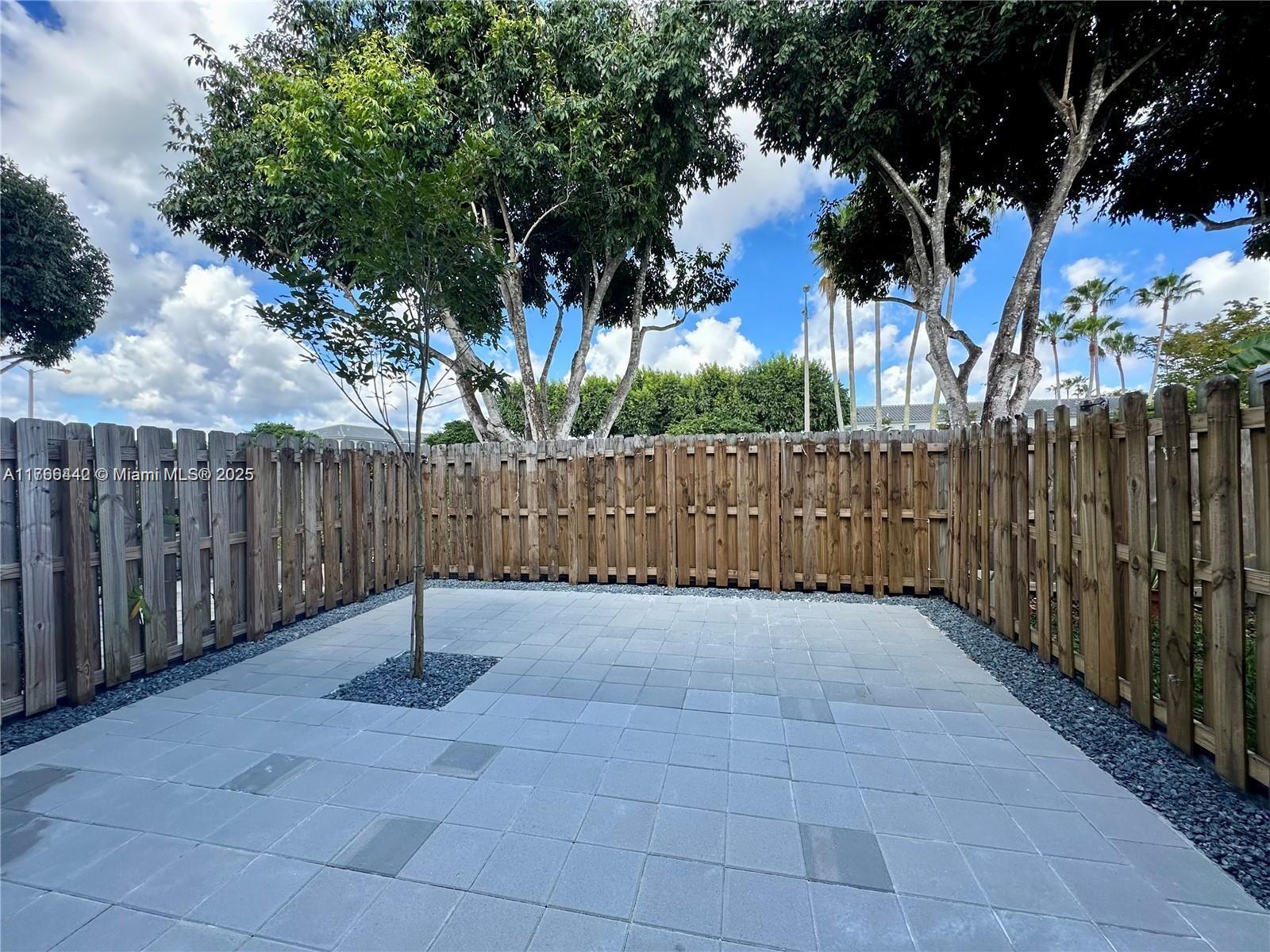 2737 Se 17th St Property Photo 19