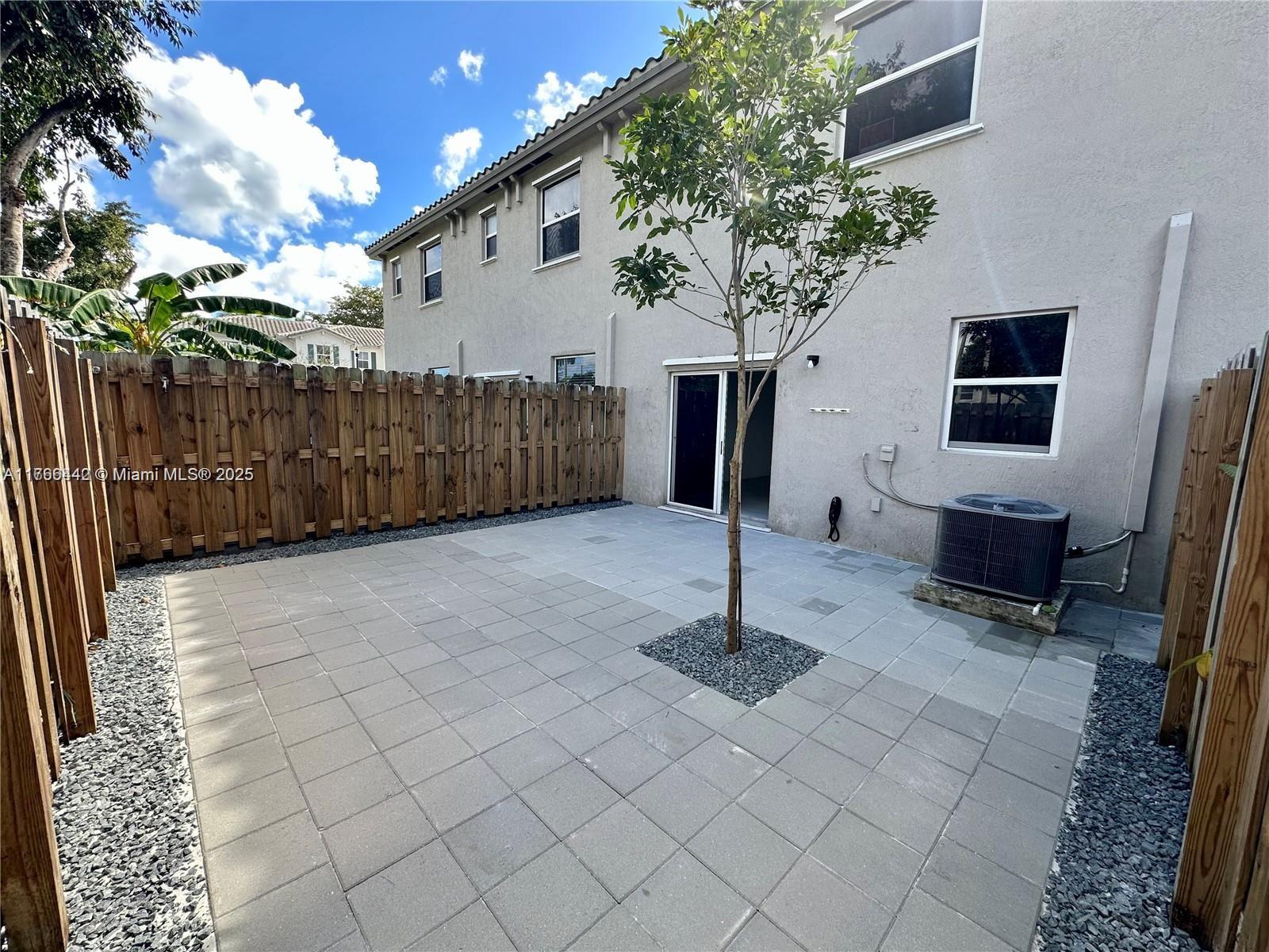 2737 Se 17th St Property Photo 20