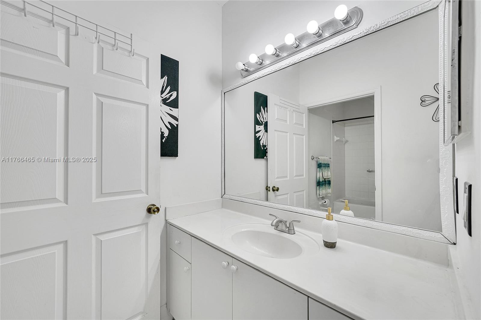 3229 Ne 11th Dr 3229 Property Photo 13