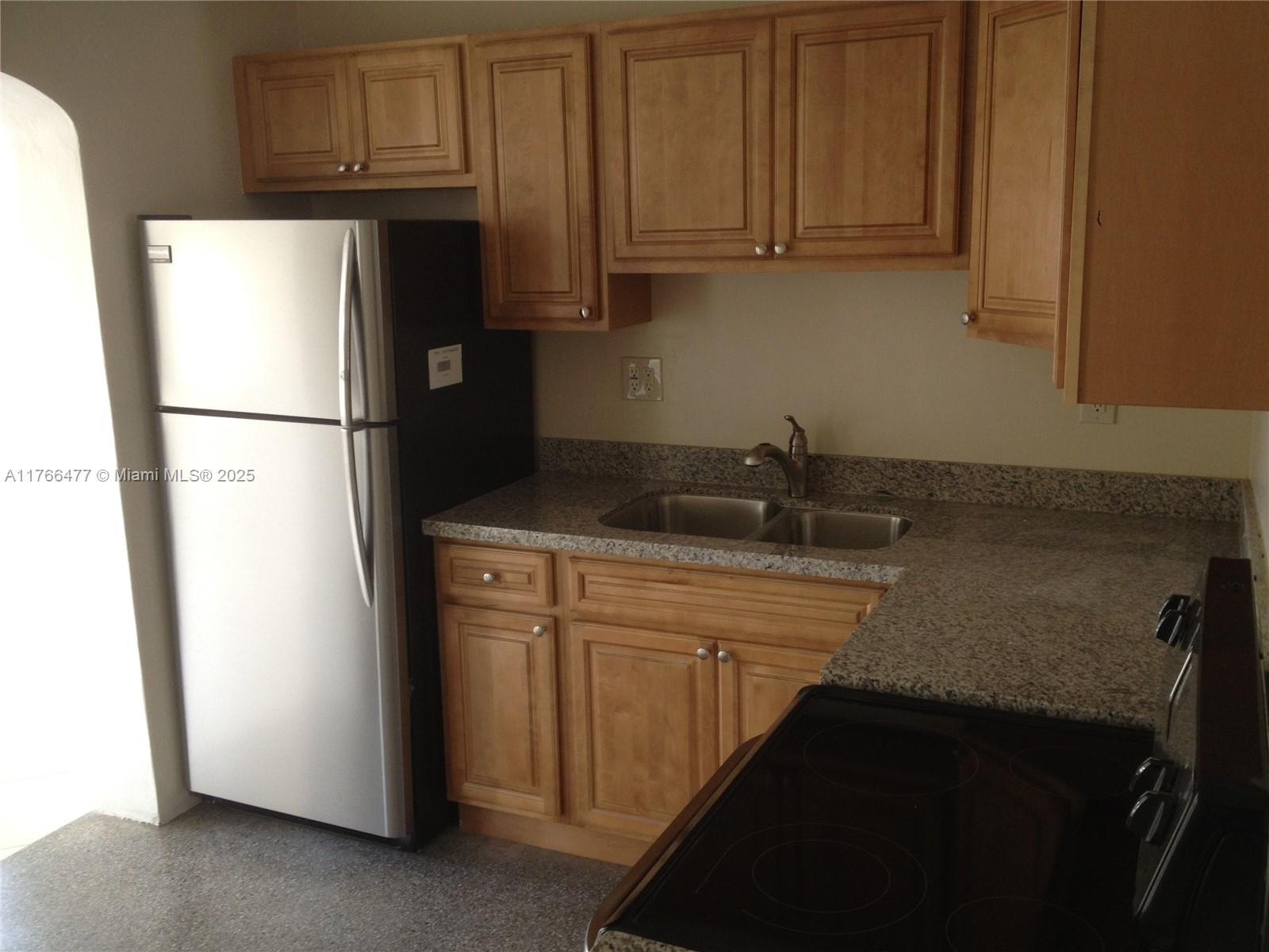 3521 SW 48th Ave 3521