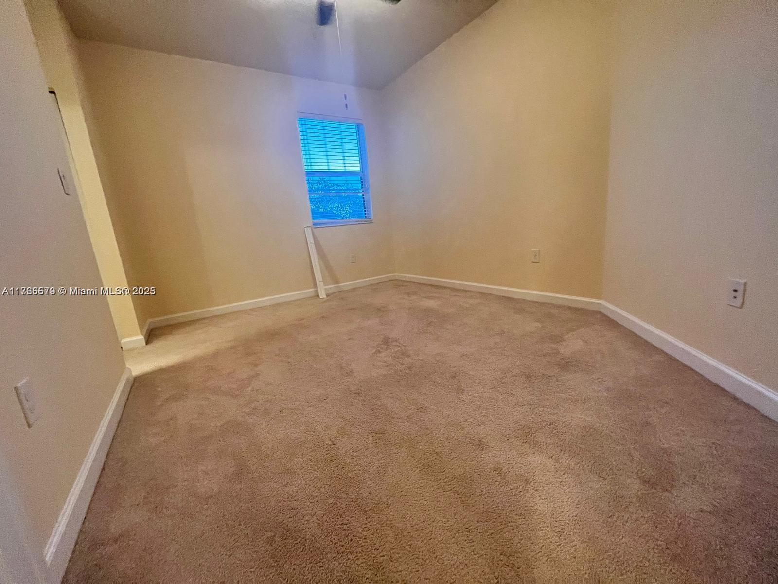 133 Se 28th Ter 3 Property Photo 17