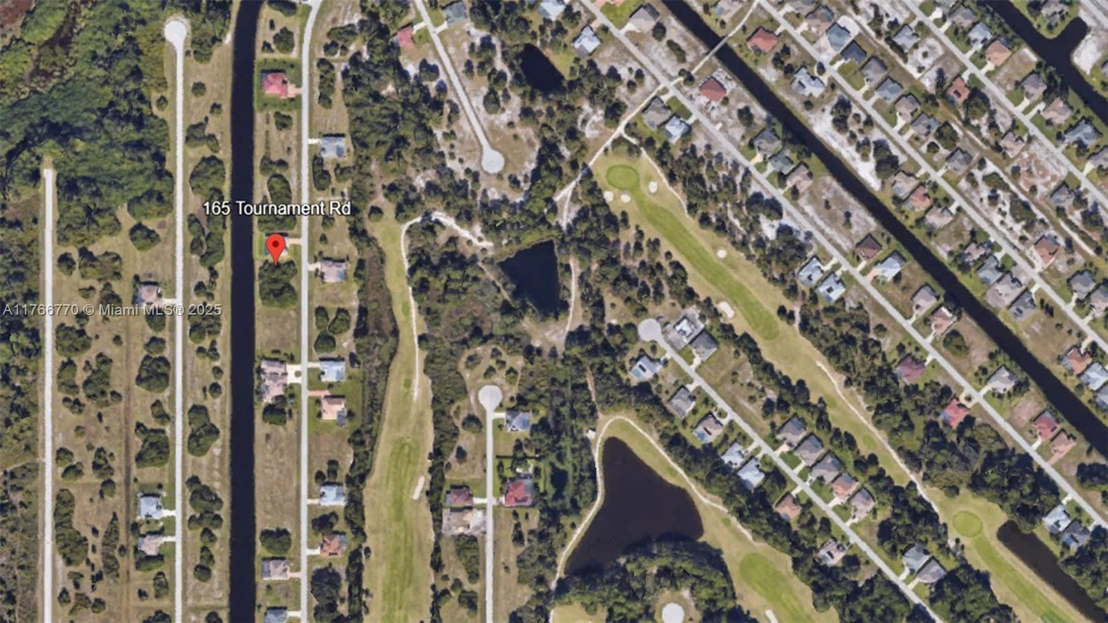 165 Tournament Rd Property Photo 2