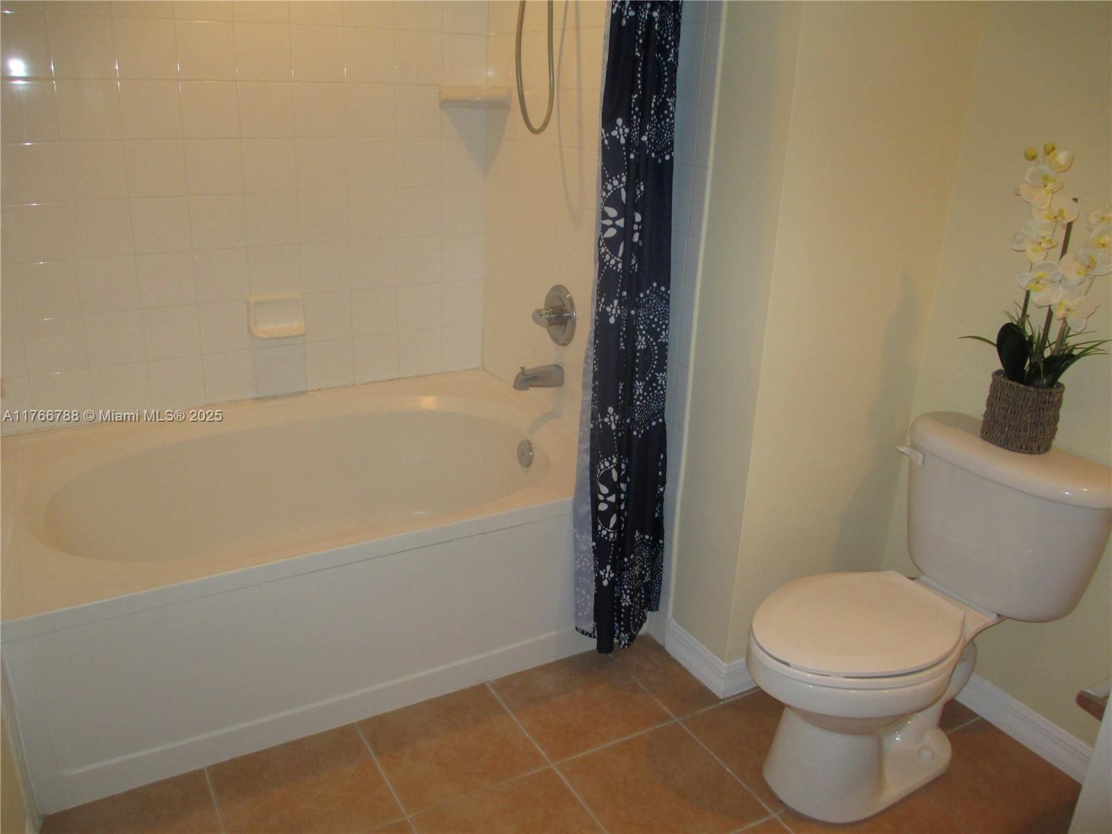 9201 Collins Ave 1021 Property Photo 8