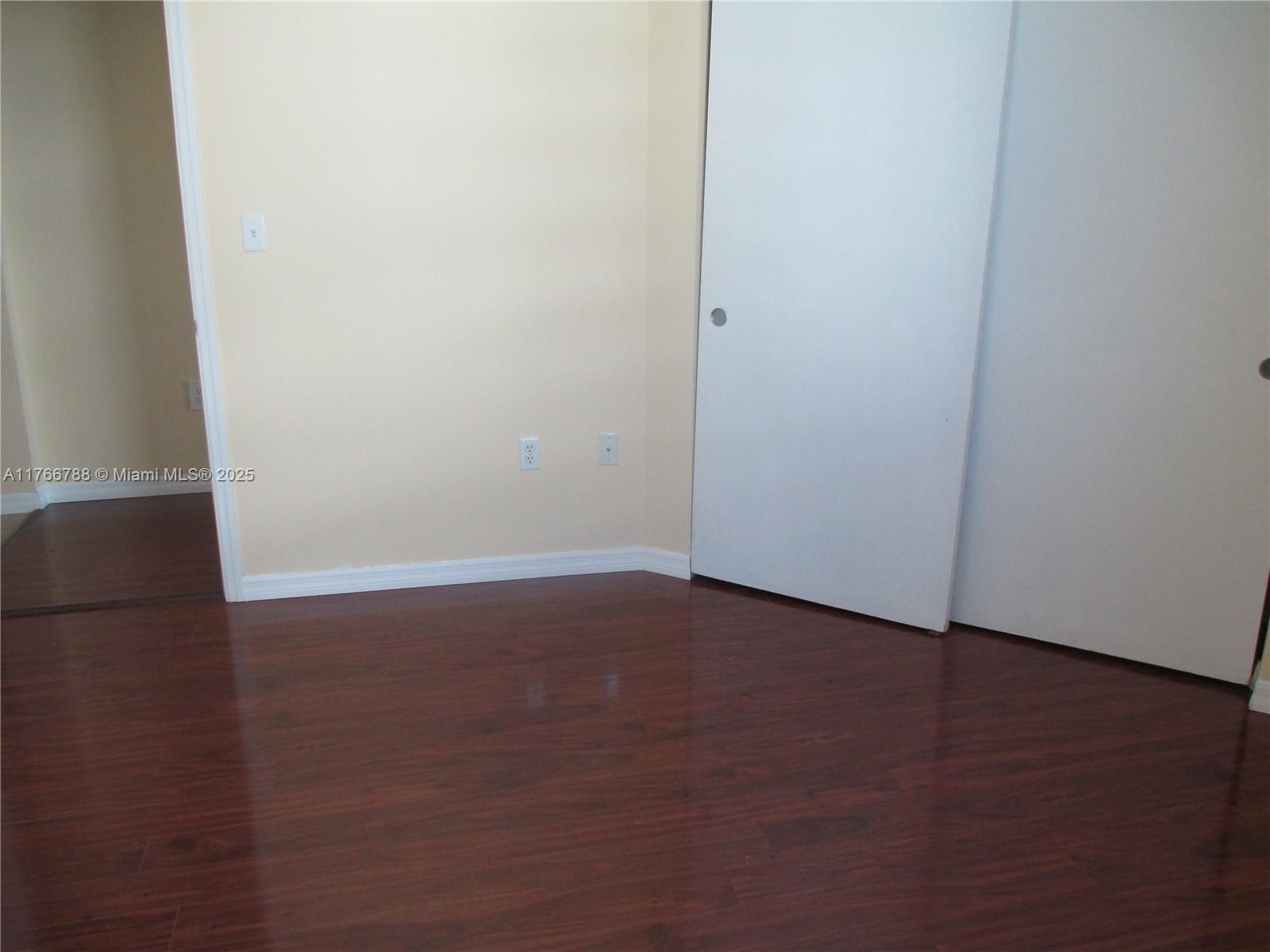 9201 Collins Ave 1021 Property Photo 11
