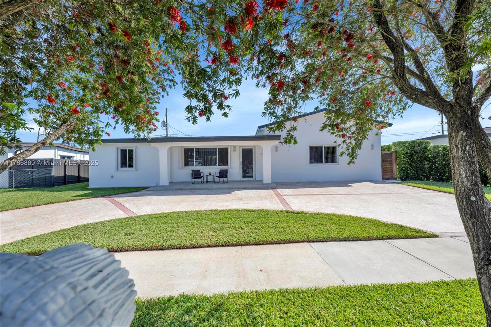 11410 Sw 52nd St Property Photo