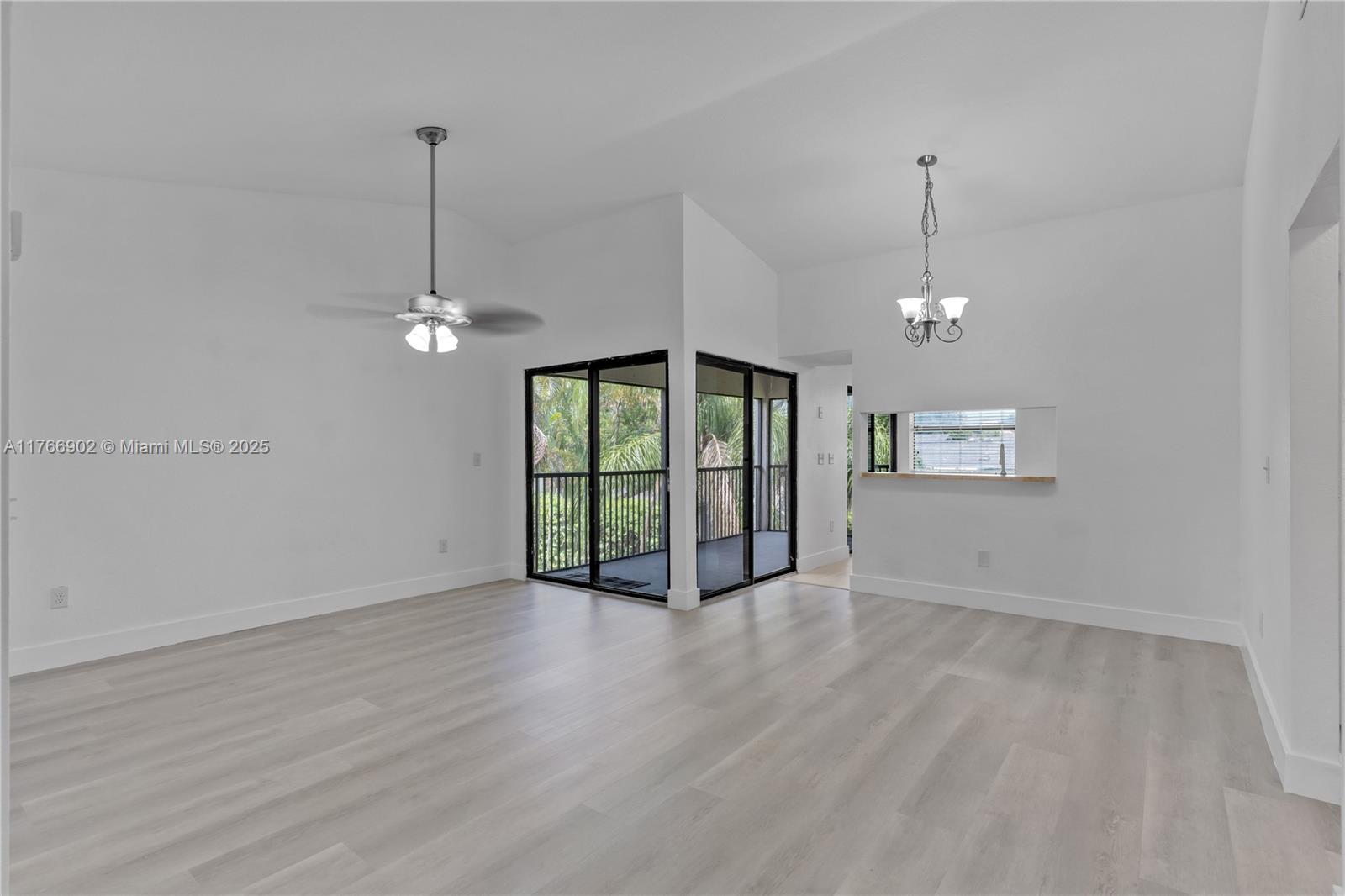 1301 S Franklin Ave 1301l Property Photo 1