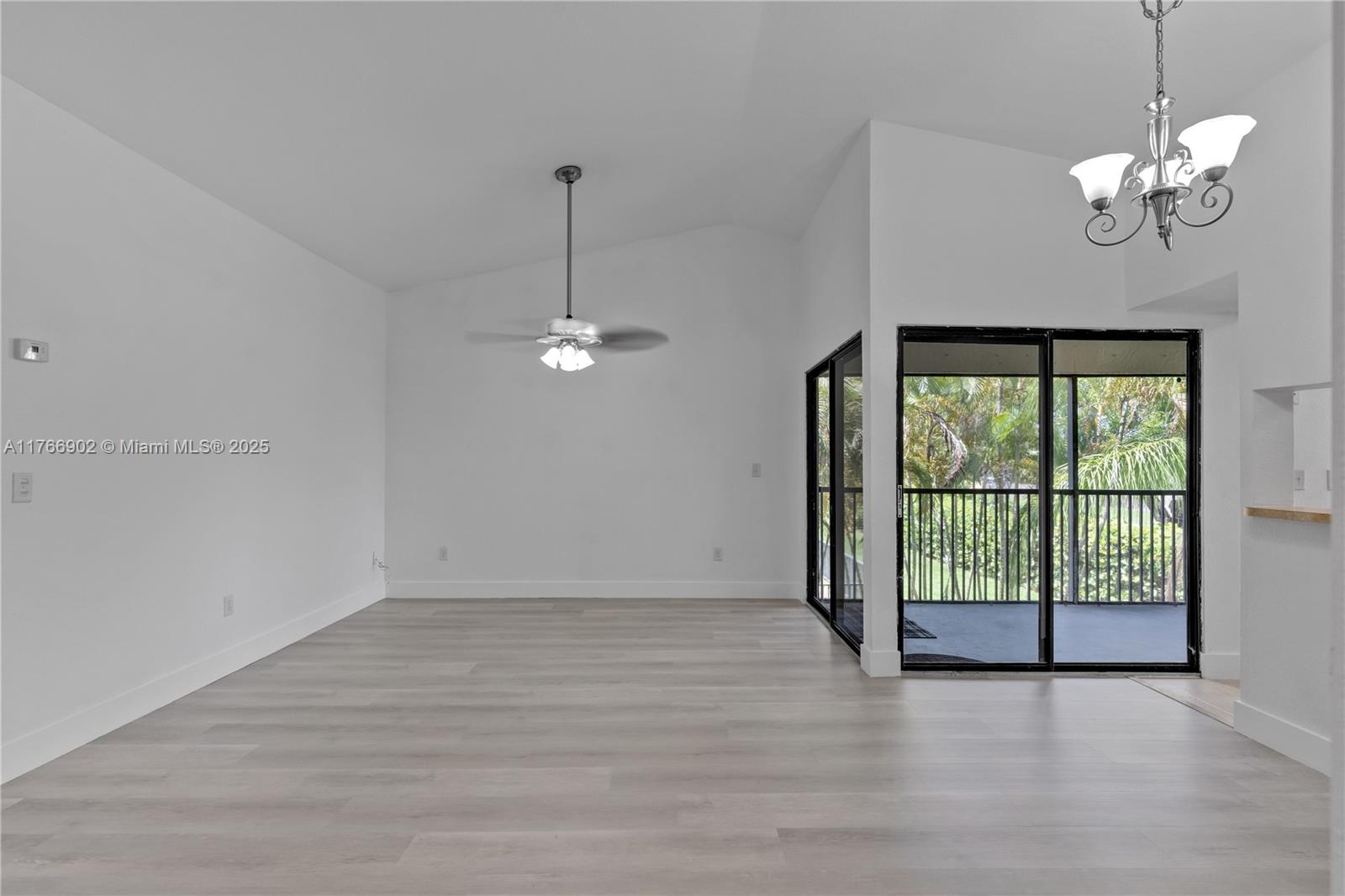 1301 S Franklin Ave 1301l Property Photo 2