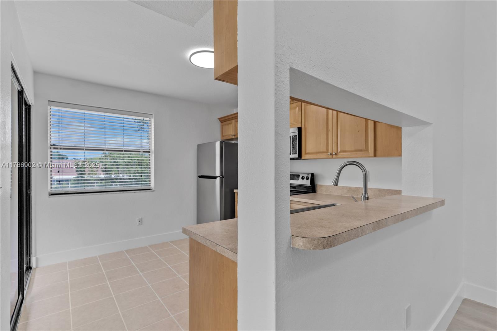 1301 S Franklin Ave 1301l Property Photo 5