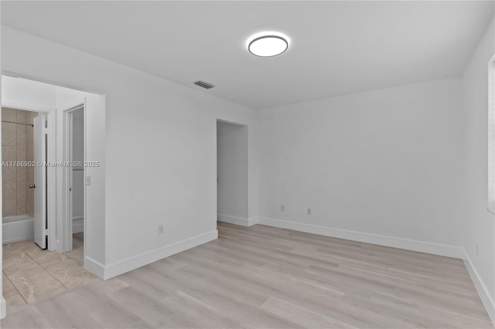 1301 S Franklin Ave 1301l Property Photo 10