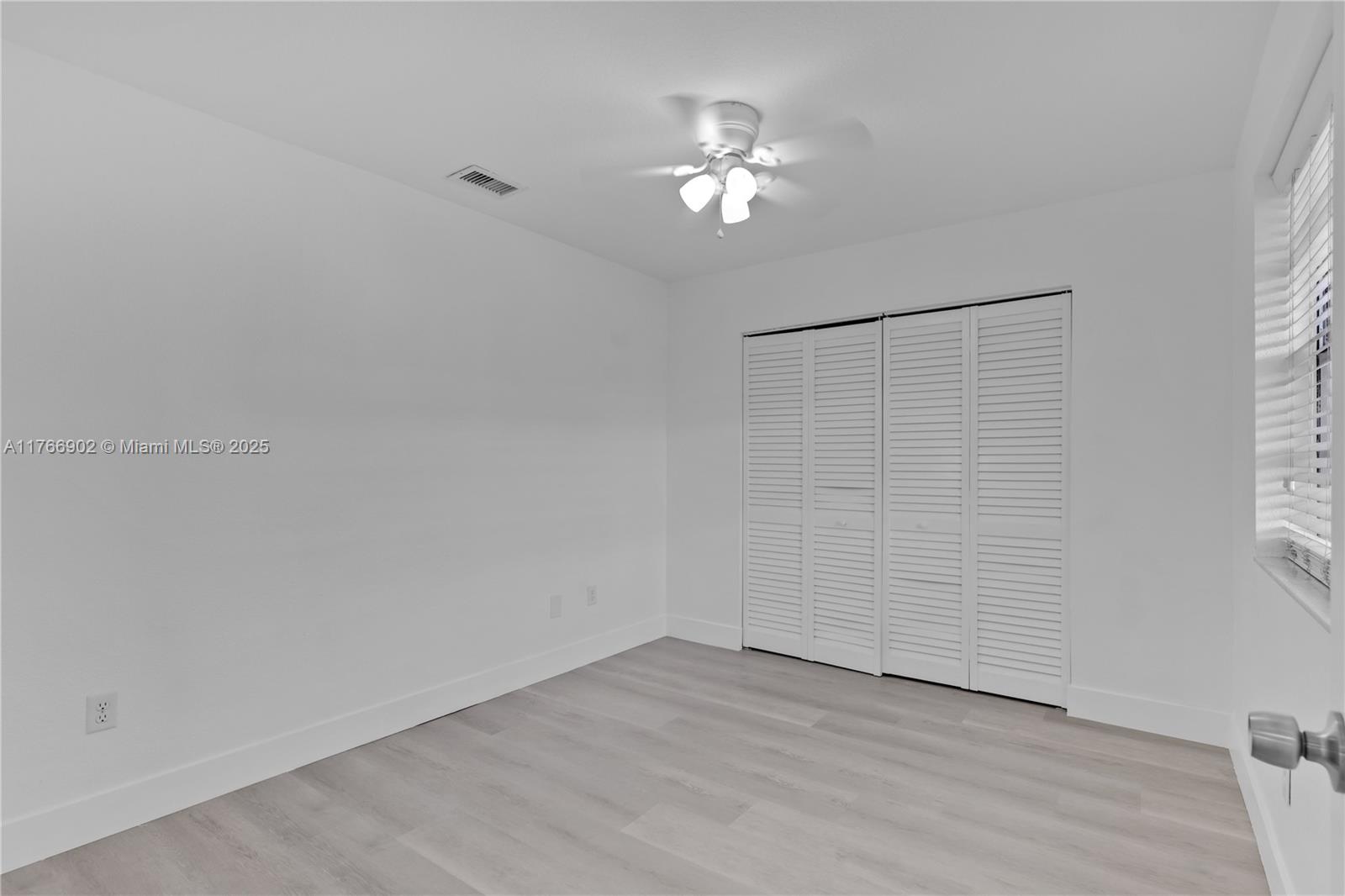 1301 S Franklin Ave 1301l Property Photo 17