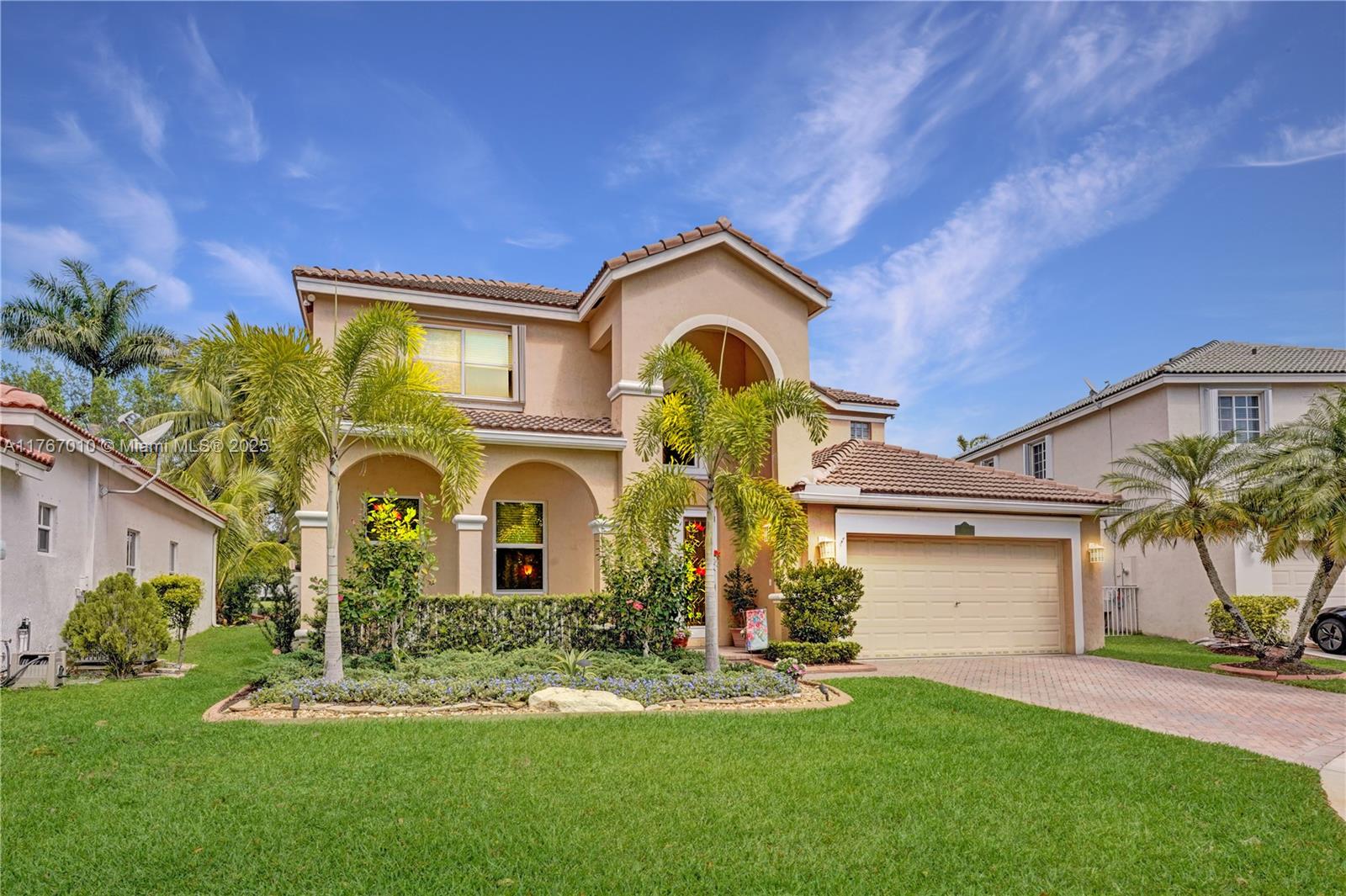 1058 Chenille Cir Property Photo