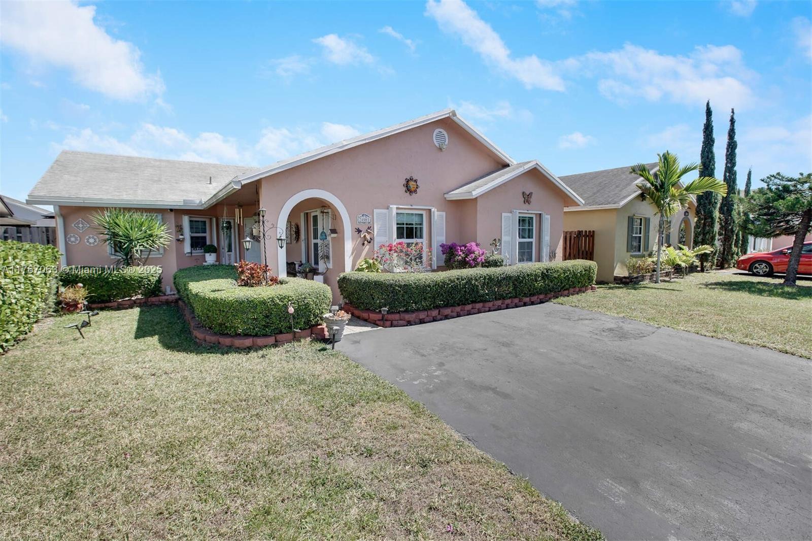 24981 Sw 128th Path Property Photo 1