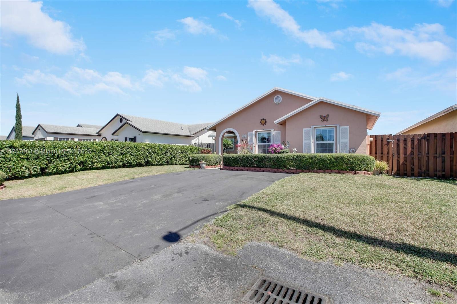 24981 Sw 128th Path Property Photo 3