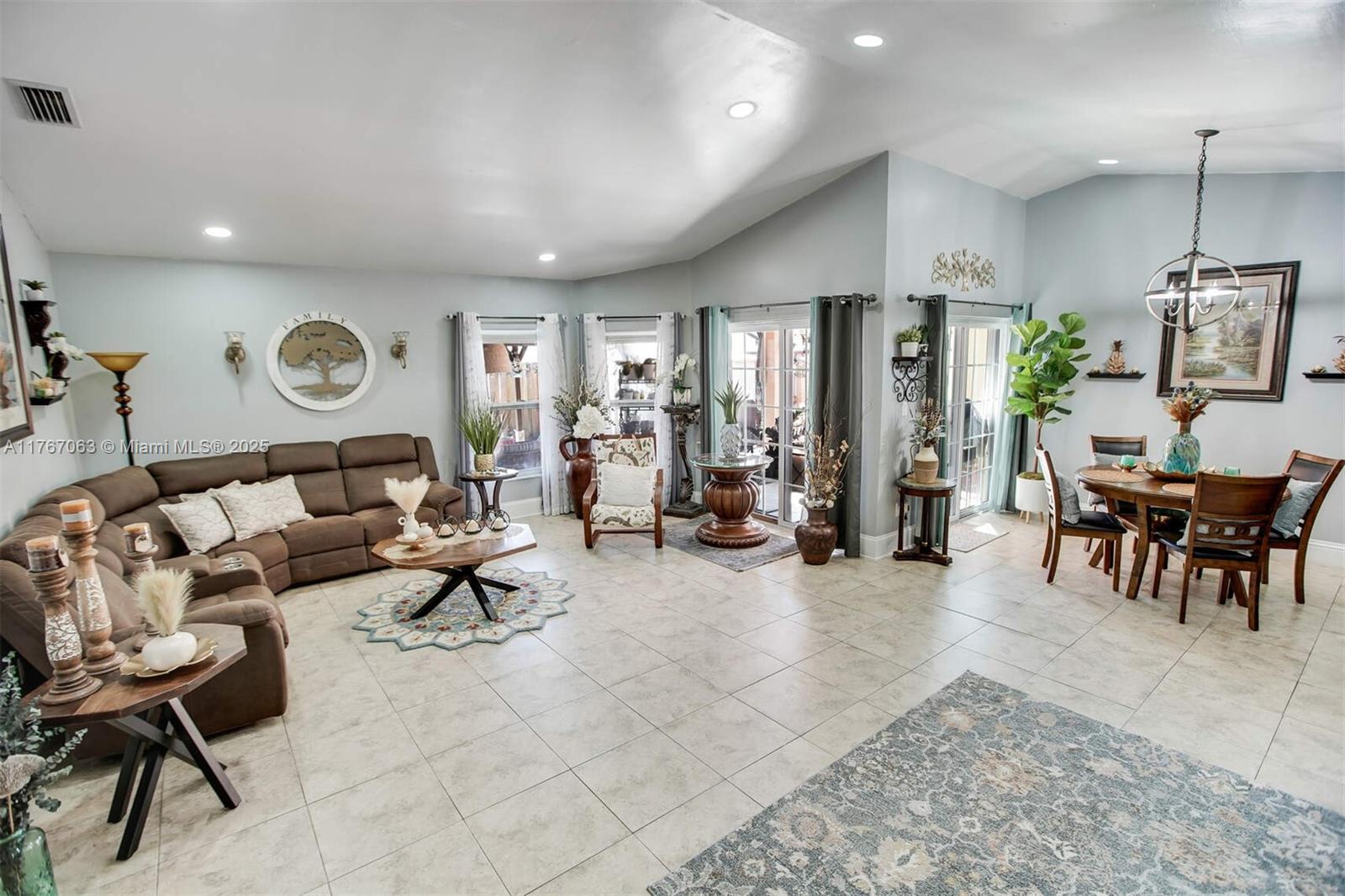 24981 Sw 128th Path Property Photo 5