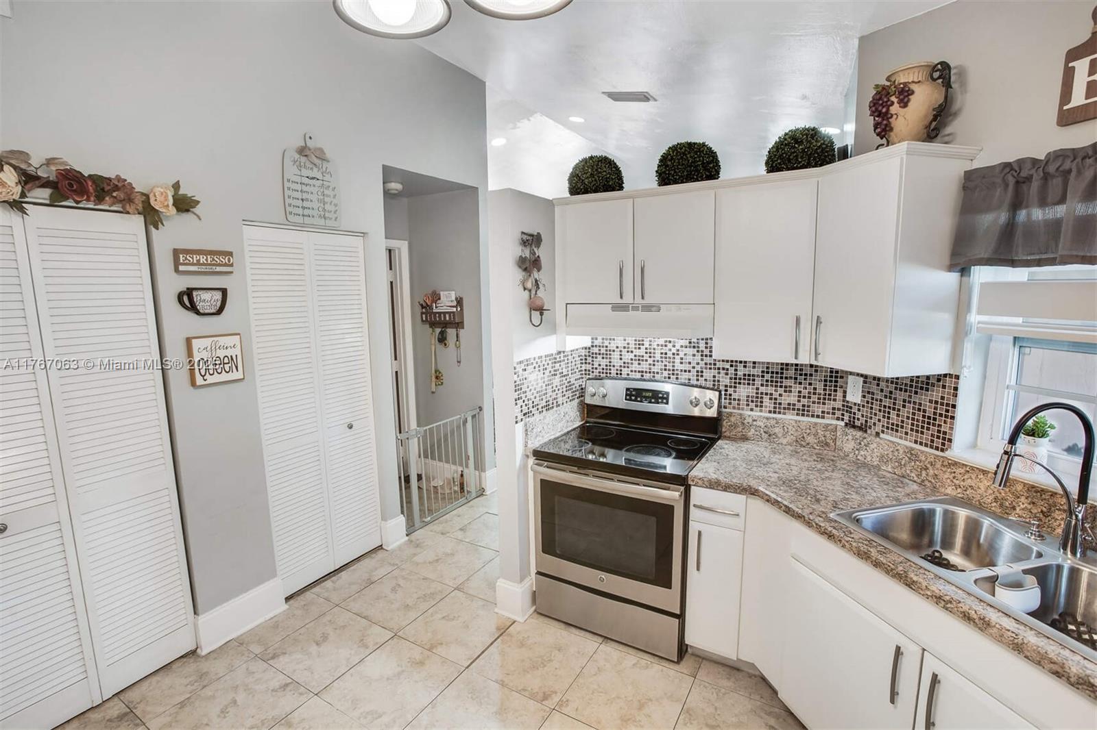 24981 Sw 128th Path Property Photo 13