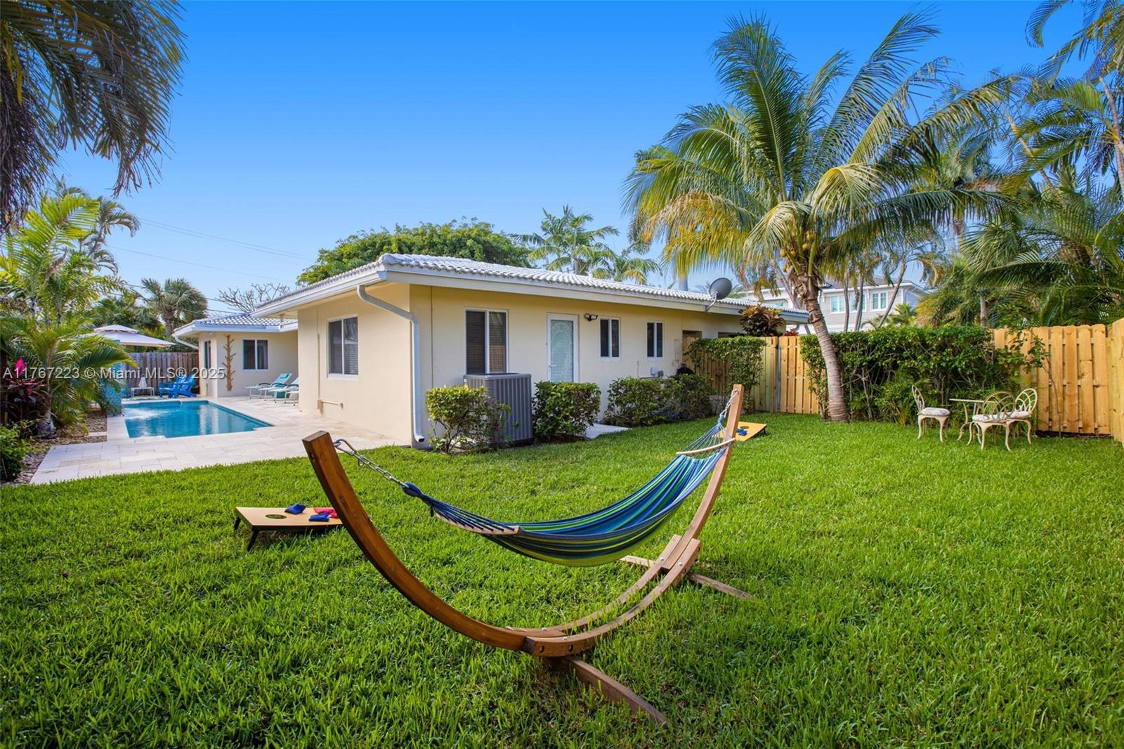 290 Tropic Dr Property Photo