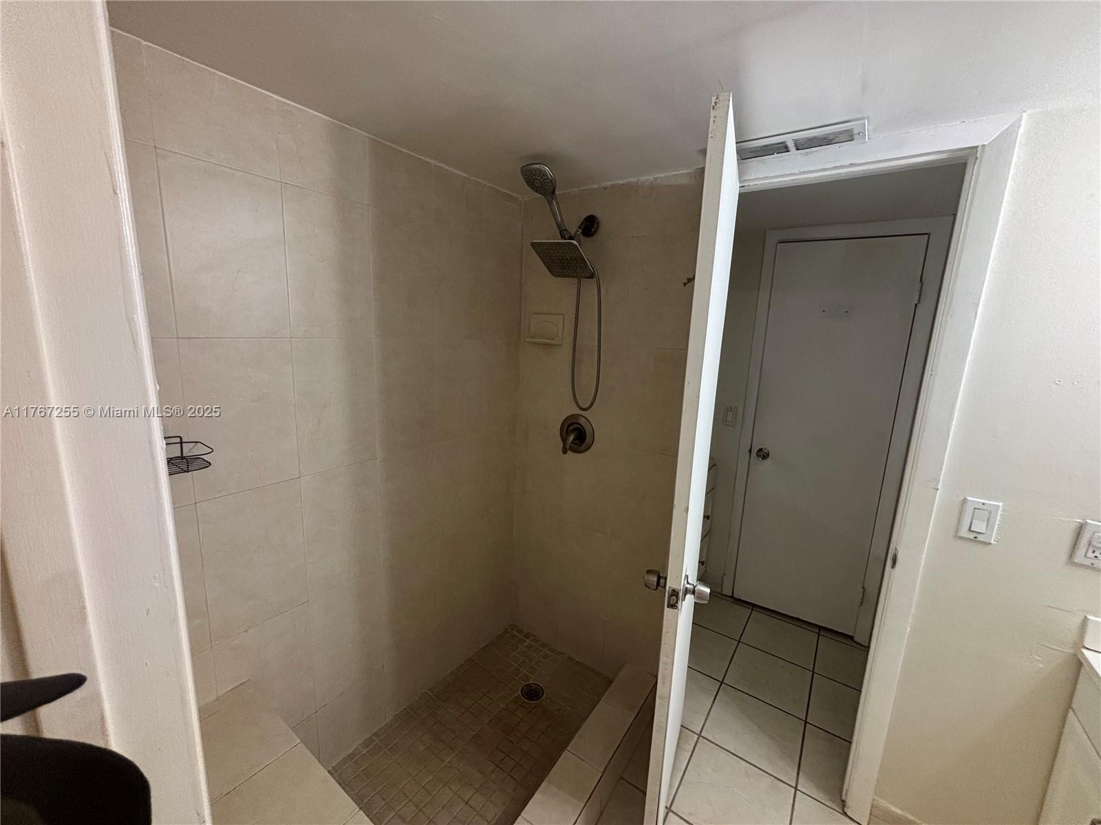 1280 S Franklin Ave J Property Photo 6