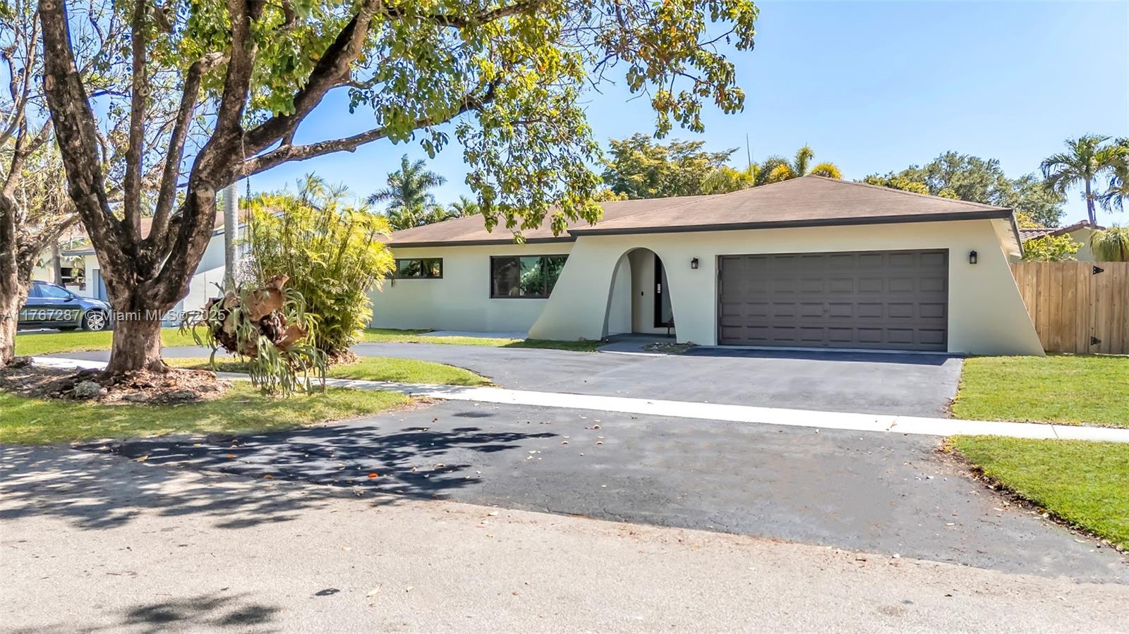 5136 Sw 87th Ter Property Photo
