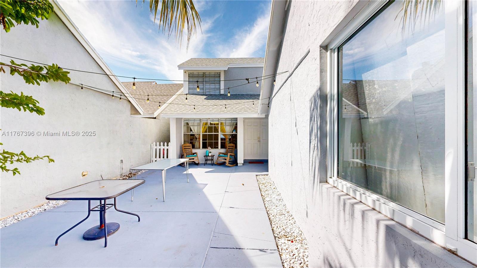 1451 Loon Ct Property Photo 4