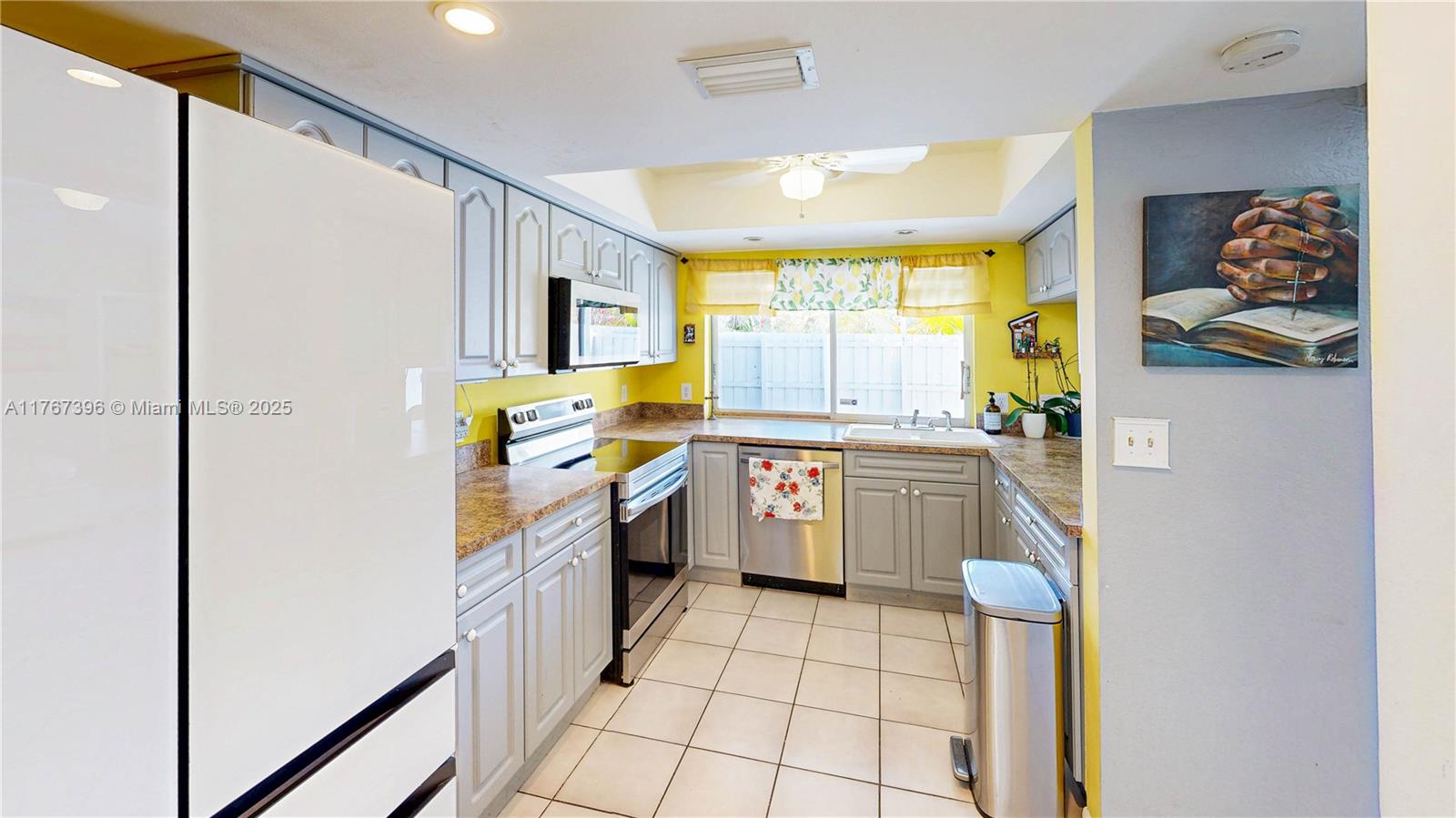 1451 Loon Ct Property Photo 17