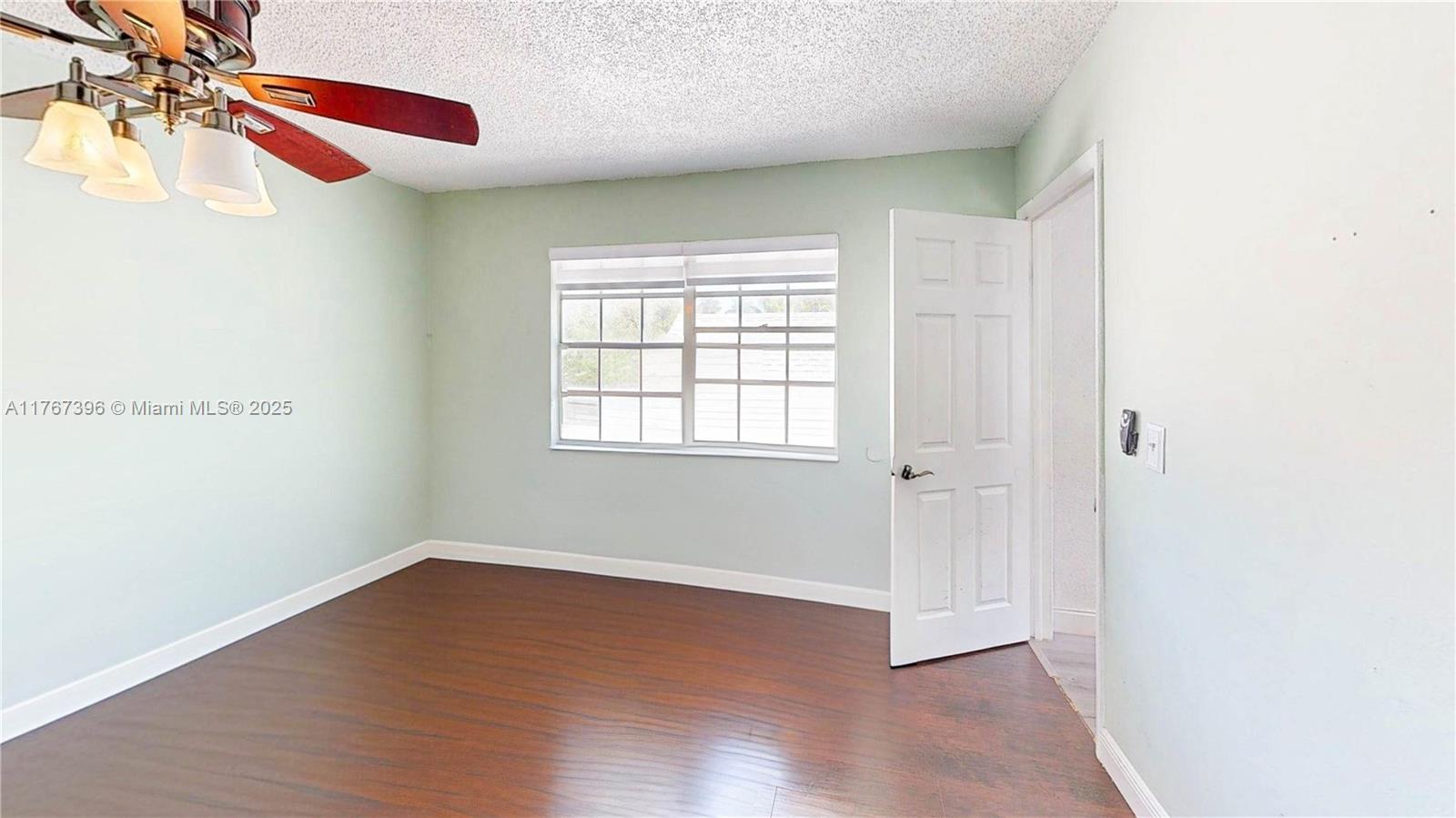 1451 Loon Ct Property Photo 39