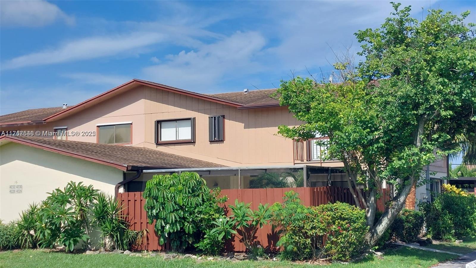 4226 S Landar Dr 4226 Property Photo