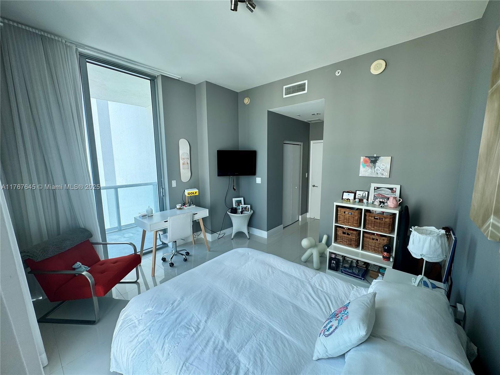 7930 East Dr 1008 Property Photo 20