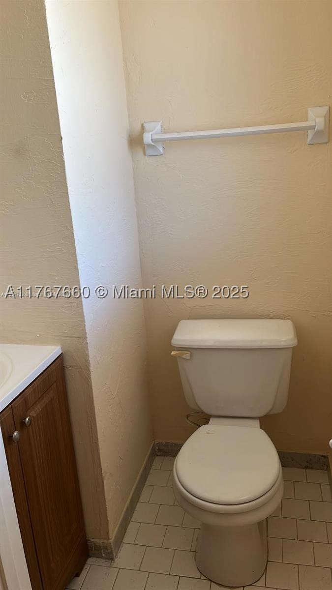 8060 Fairview Dr 208 Property Photo 2