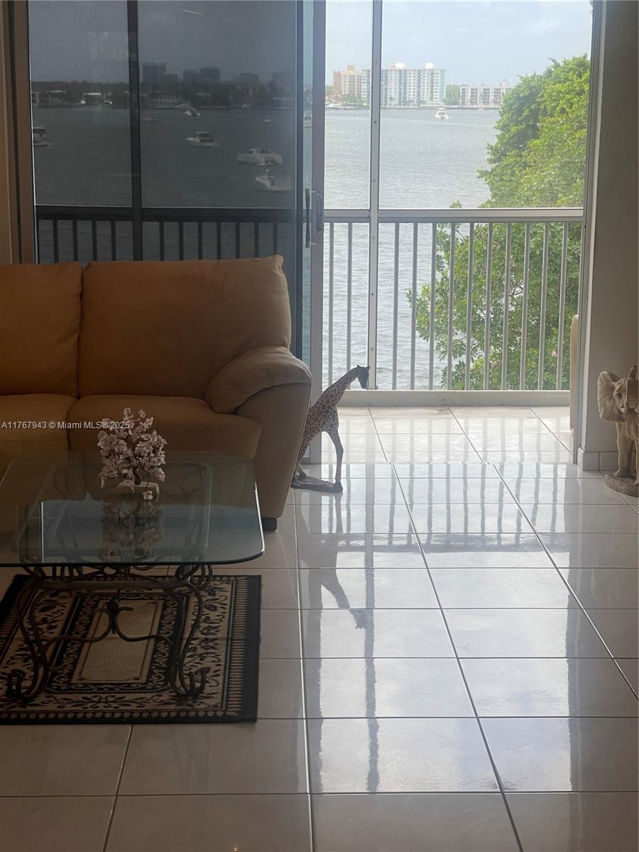 2910 Point East Dr M414 Property Photo 48