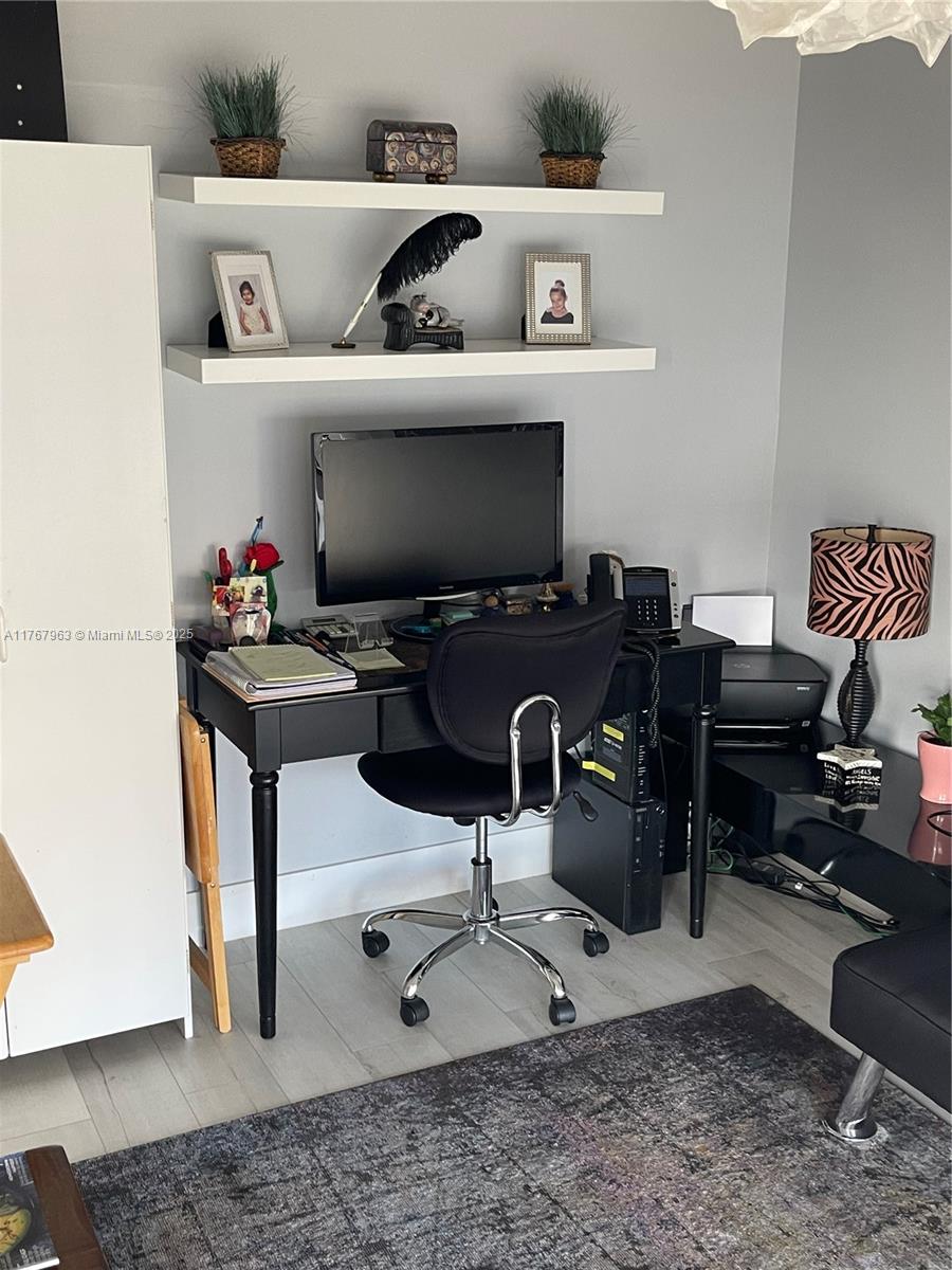 200 Leslie Dr 622 Property Photo 4