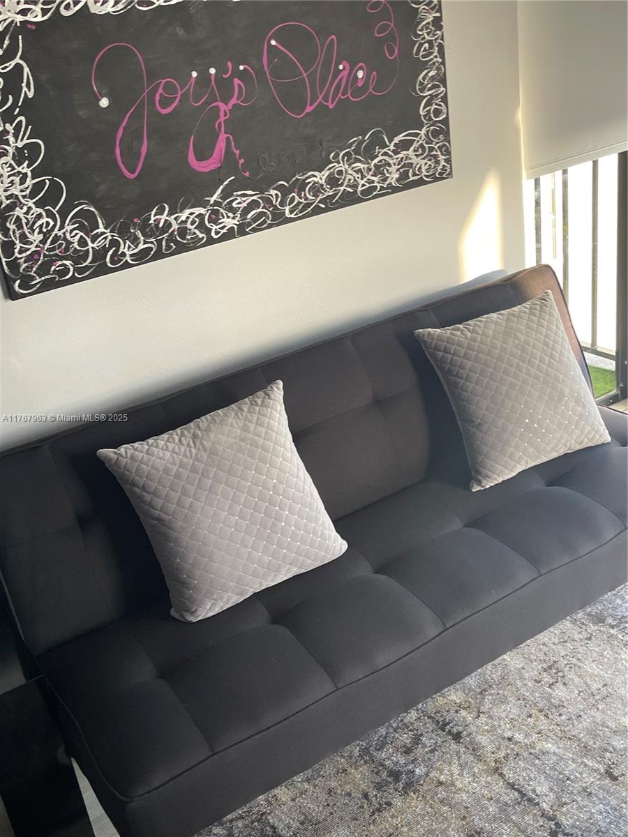 200 Leslie Dr 622 Property Photo 5