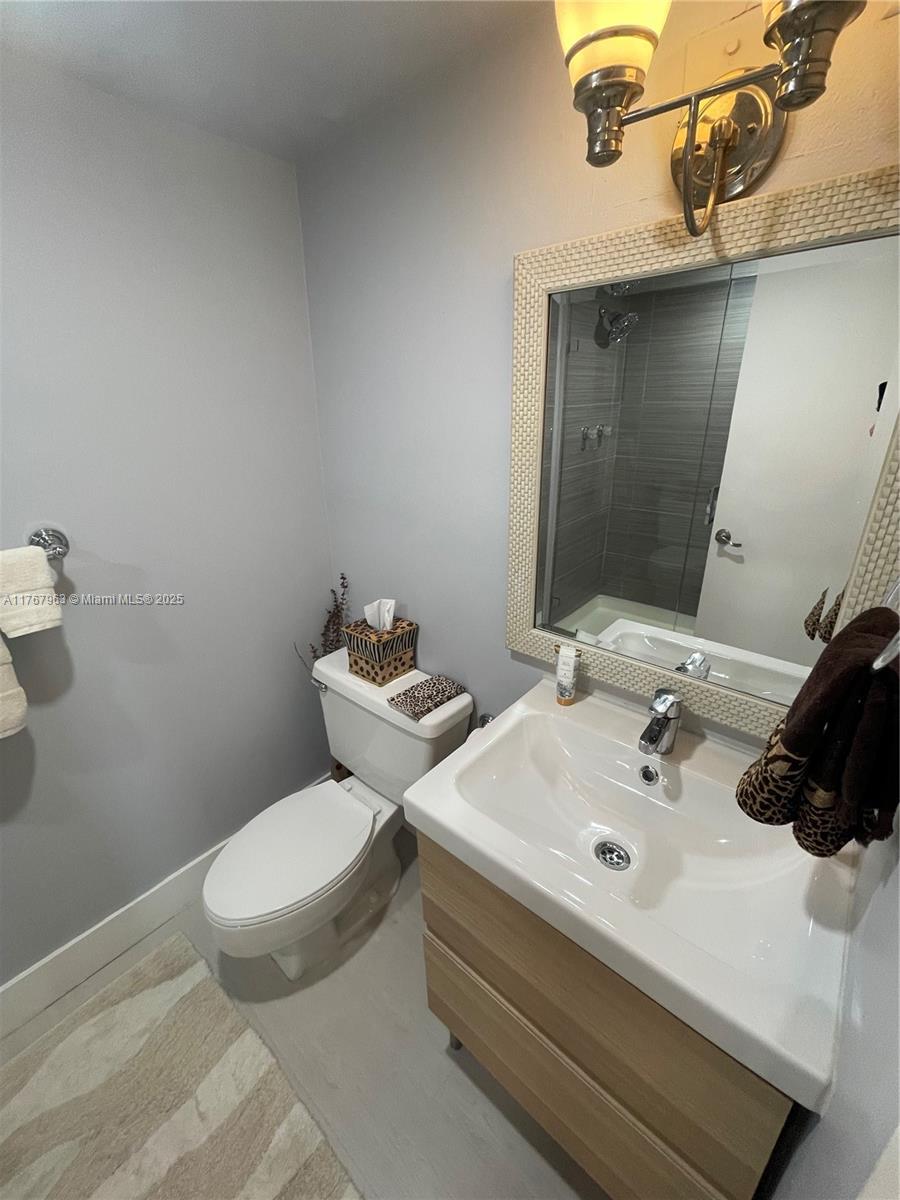 200 Leslie Dr 622 Property Photo 16