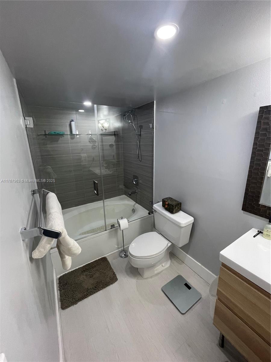 200 Leslie Dr 622 Property Photo 24