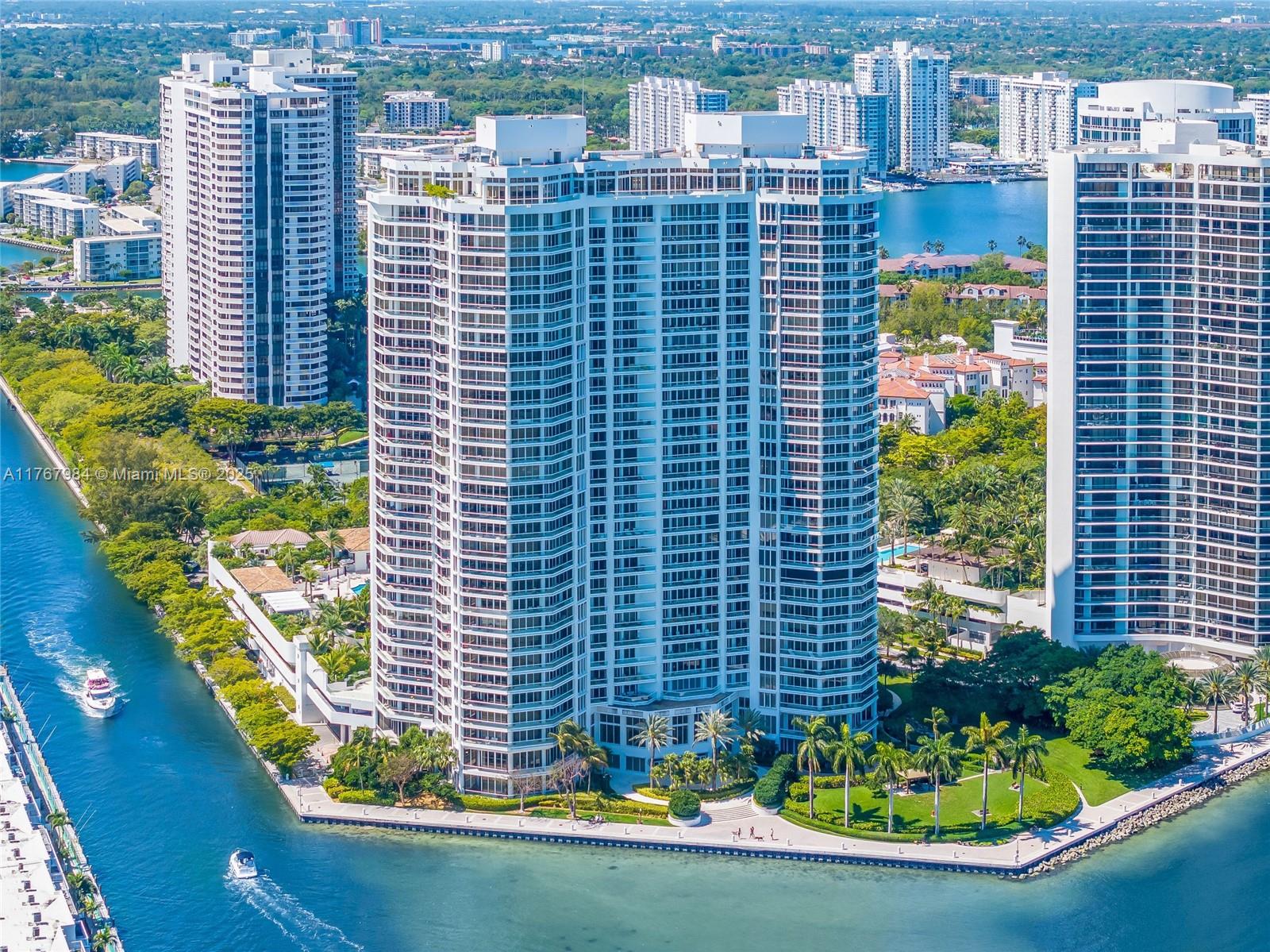 2600 Island Blvd 301 Property Photo