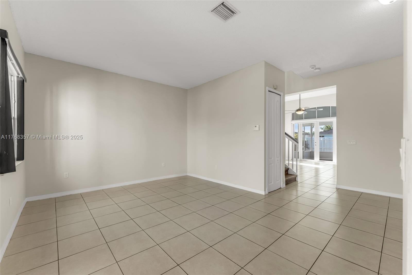 1856 Ne 3rd Ct Property Photo 8