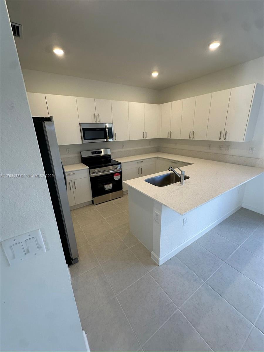 2848 Se 26 Ter 2848 Property Photo 3