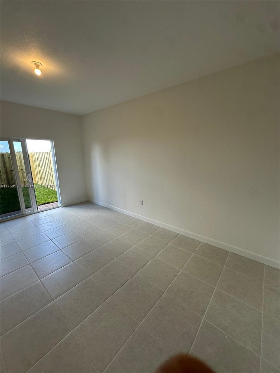 2848 Se 26 Ter 2848 Property Photo 32