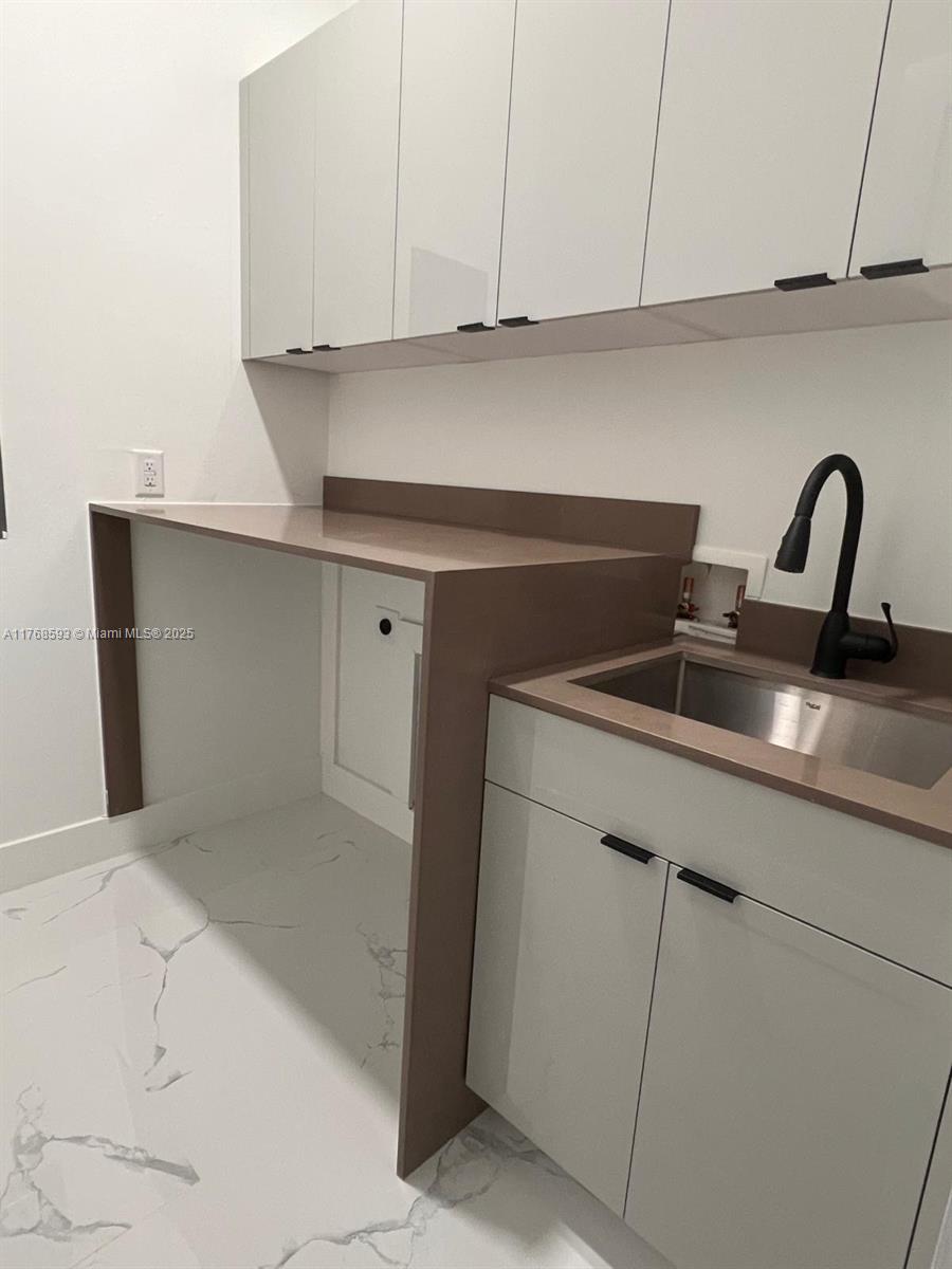 2122 Ne 14th Pl Property Photo 15