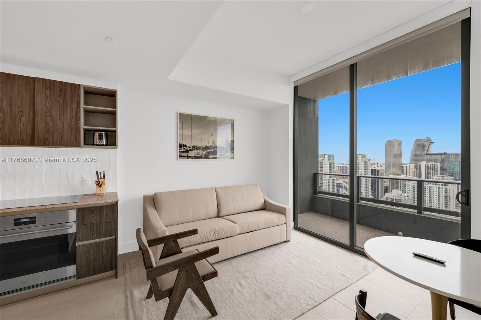 601 Ne 1st Ave Lph 4814 Property Photo 5