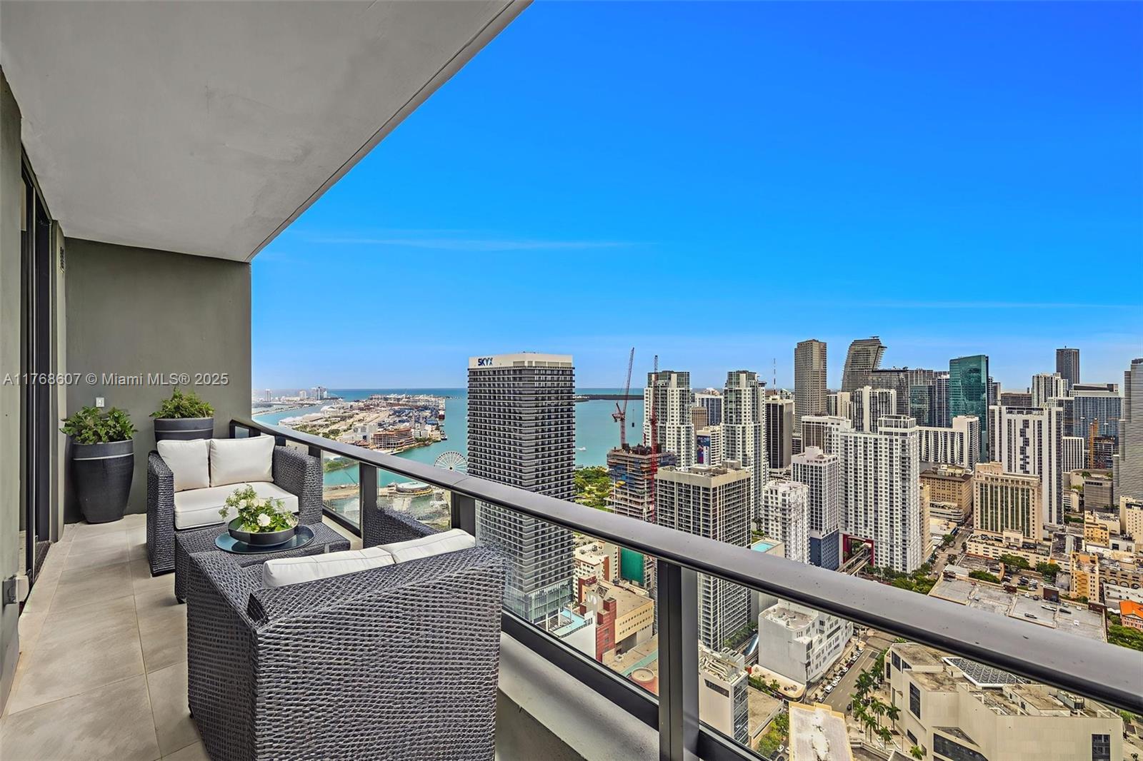 601 Ne 1st Ave Lph 4814 Property Photo 16