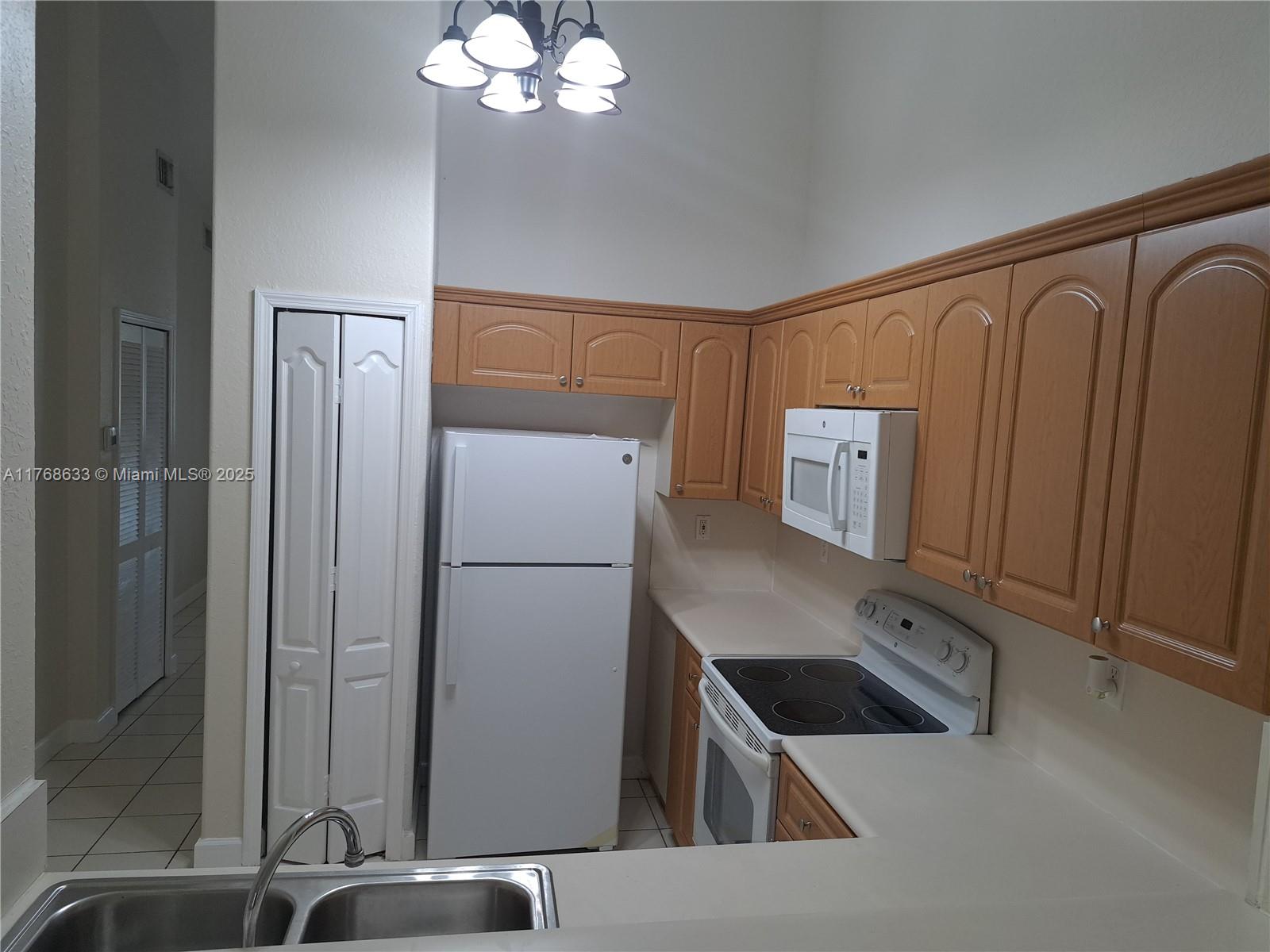 2731 Se 17th Ave 203 Property Photo 10