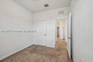 689 Sw 11th St Property Photo 6