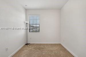 689 Sw 11th St Property Photo 10