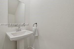 689 Sw 11th St Property Photo 20